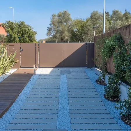 Onda 8, Emma * Santa Maria di Scacciano