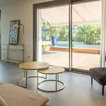 Onda 8, Emma Villa Santa Maria di Scacciano